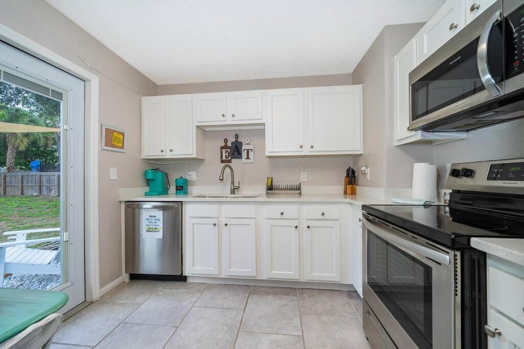Forever Summer - Entire House! With King Bed! Clearwater Bagian luar foto