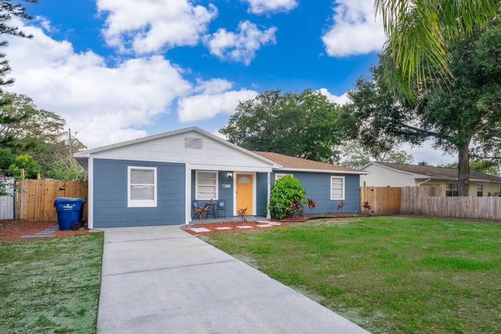 Forever Summer - Entire House! With King Bed! Clearwater Bagian luar foto